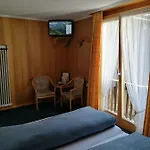 Petit Helvetia Budget Hotel 2*