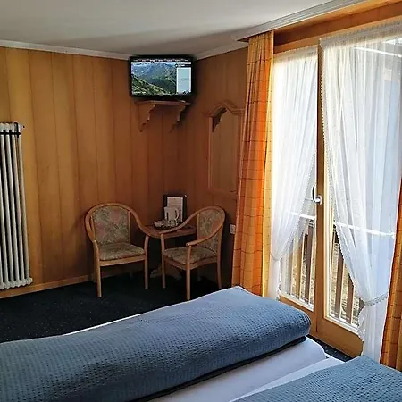 Petit Helvetia Budget
