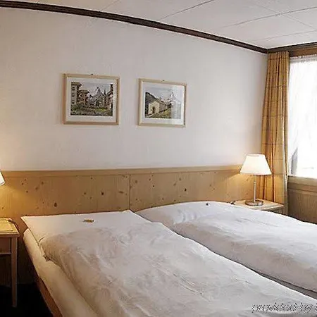 Petit Helvetia Budget Hotel Zermatt