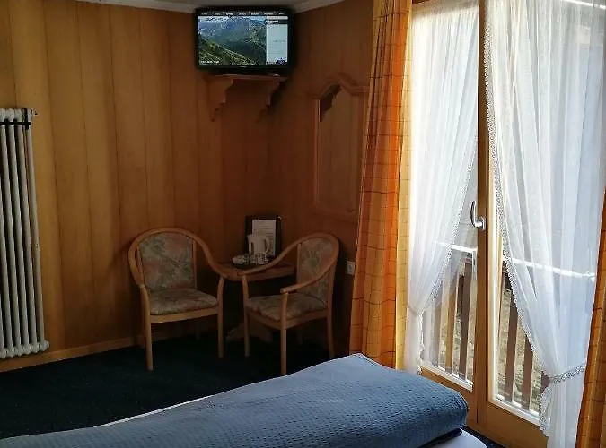 Petit Helvetia Budget Hotel 2*