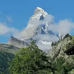Petit Helvetia Budget Hotel 2*