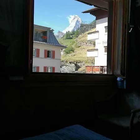 Petit Helvetia Budget Hotel Zermatt