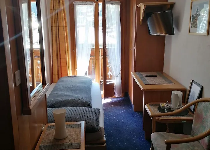 Petit Helvetia Budget Hotel